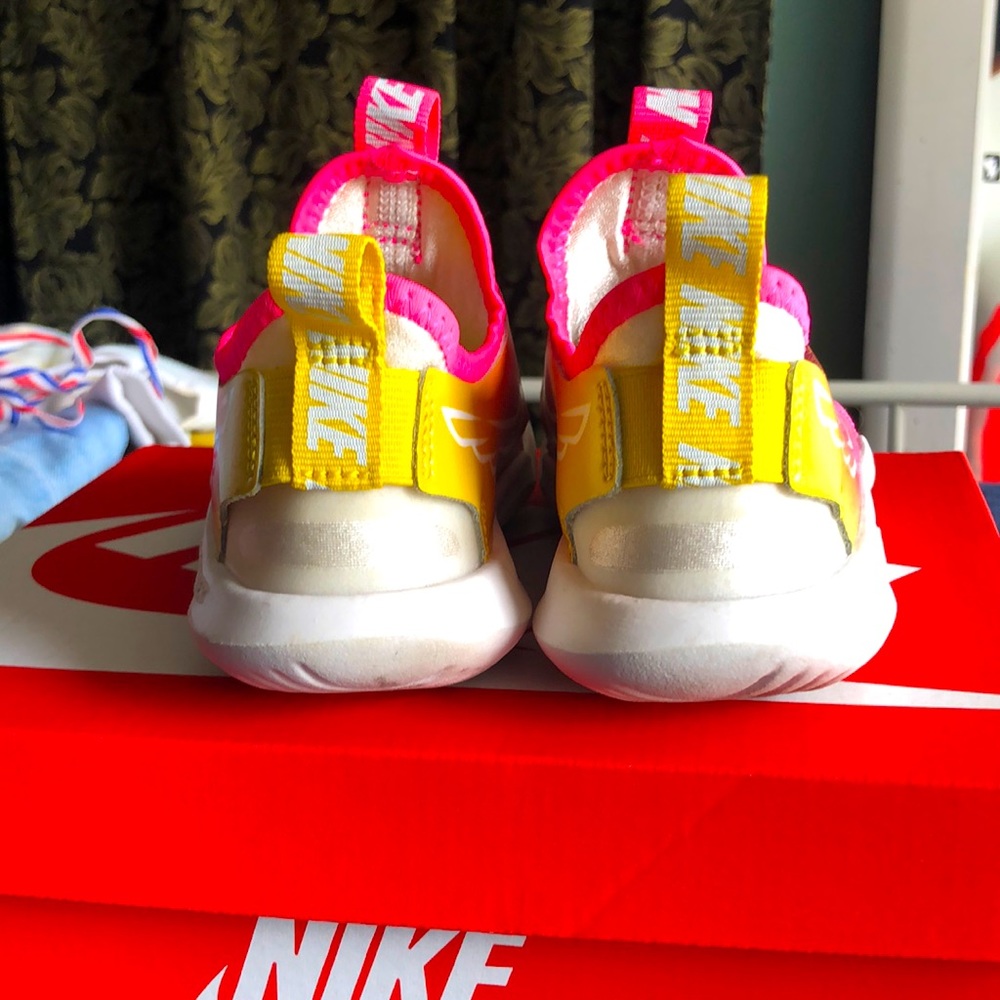 Nike flex runner